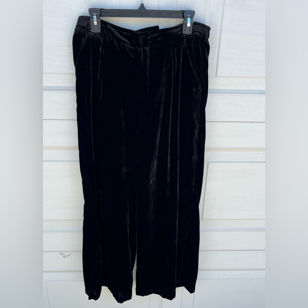 Anthropologie Women's Black Velvet Wide Leg Elastic Waist Pants L